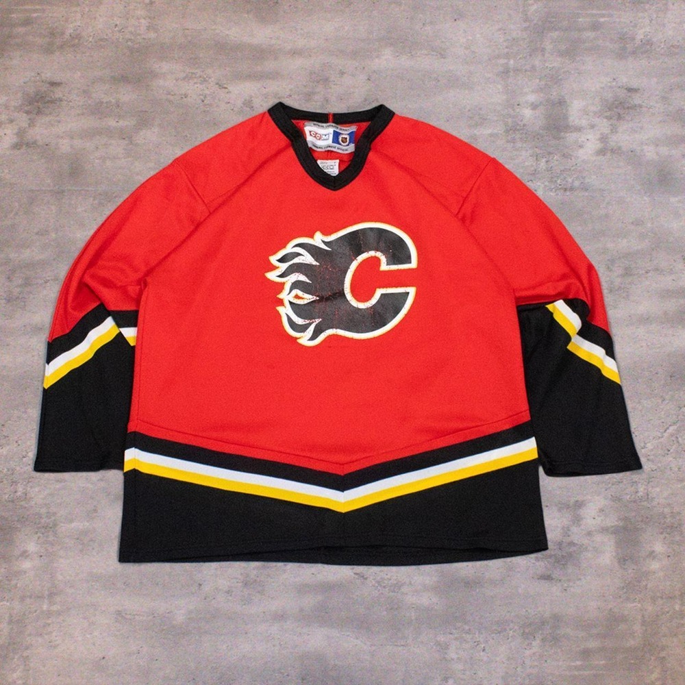 Vintage VG Y2K 2000's 00's CCM Calgary Flames Home Jersey